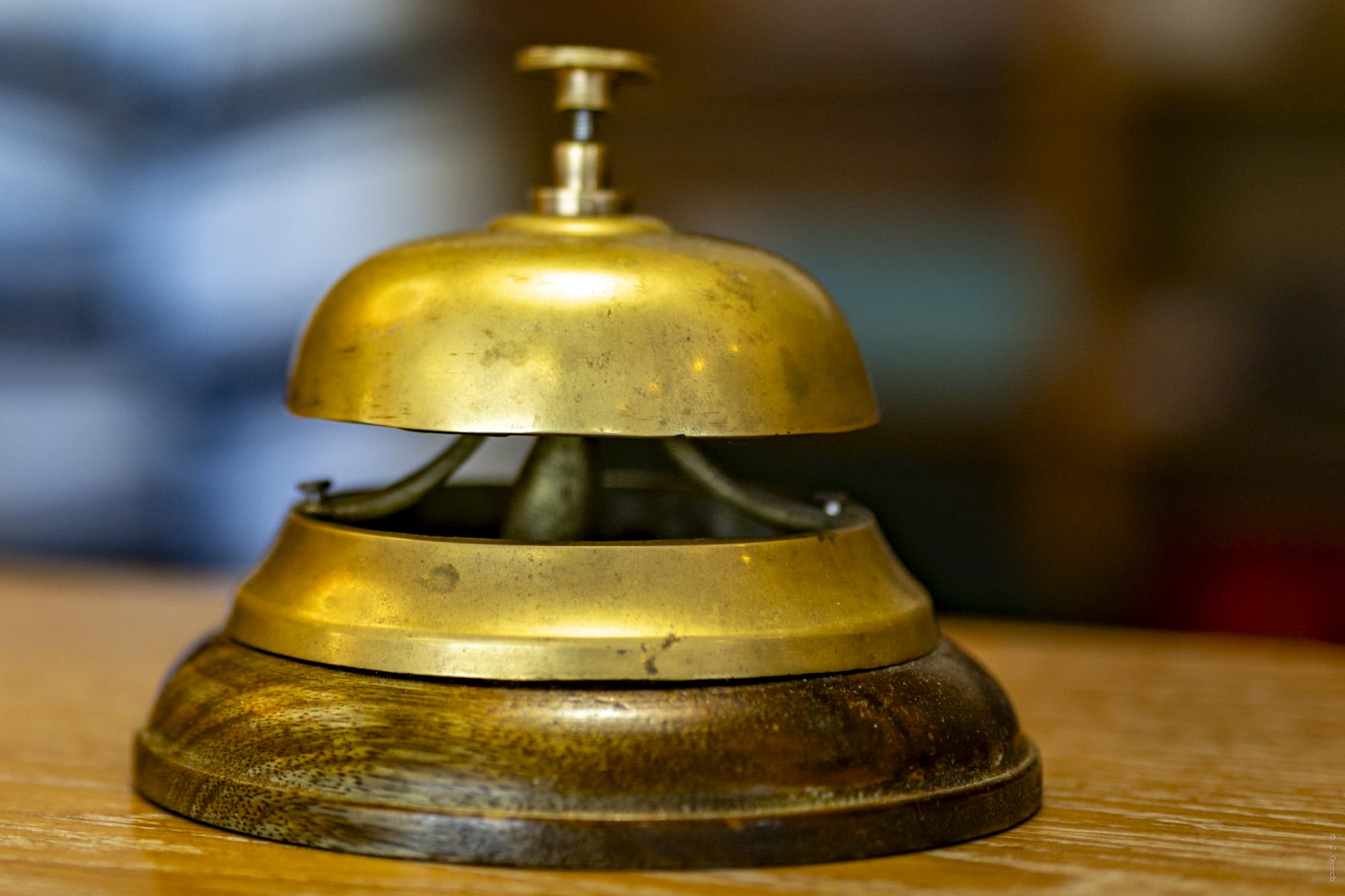 Réception — la cloche emblématique
